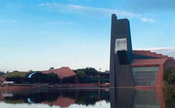 麓湖水上剧场