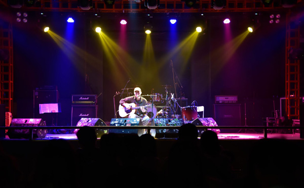 WHOHOT LIVEHOUSE