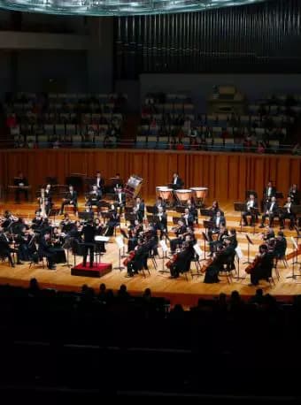缤纷国图2026暑期演出季 “夏日交响汇”——中国广播电影交响乐团中外经典作品协奏音乐会